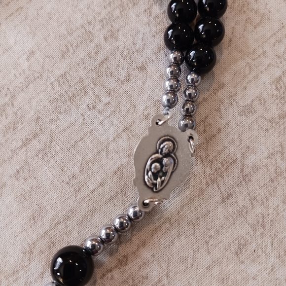 New, Beaded Rosary black and silver. 24 inch neck loop - Picture 4 of 7
